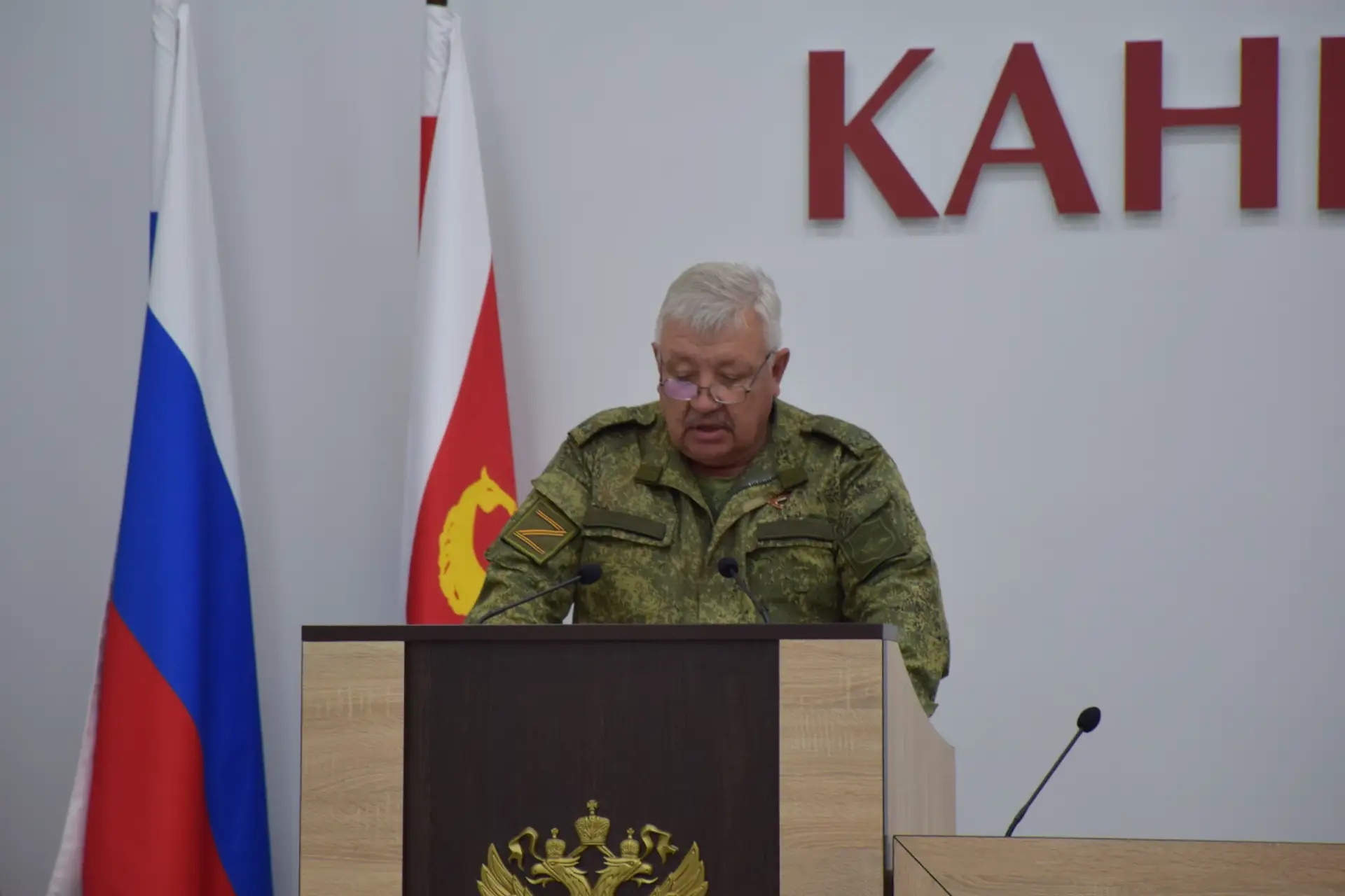 Новую неделю начали с расширенного планёрного совещания  На нём особое внимание уделили образованию.