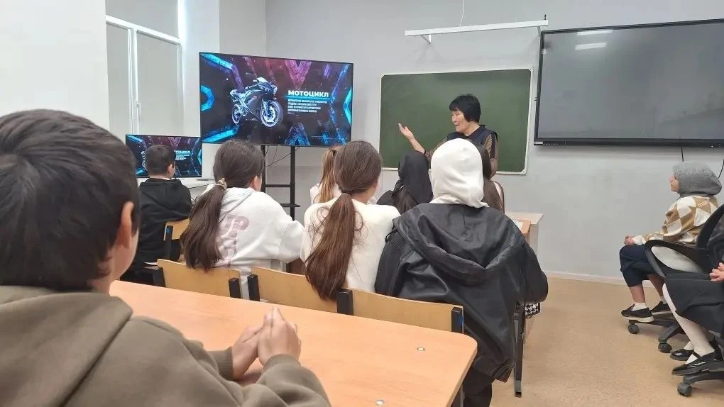 Безопасность на дорогах: профилактика ДТП с участием несовершеннолетних водителей мототранспорта 
В 
