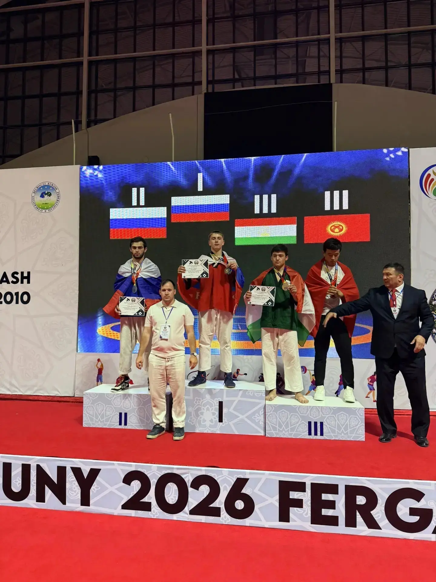 🇷🇺Символично в День России празднуем Победу нашего земляка👏

Напомним, ученик 10-го класса СОШ N 