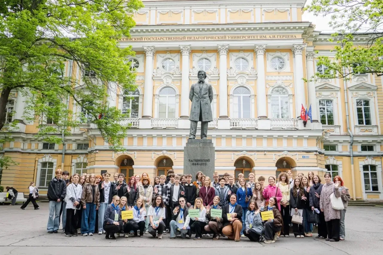 🇷🇺Церемония поднятия флага