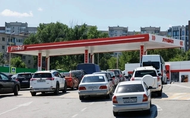 Что делать, если вас оштрафовали в очереди на АЗС.