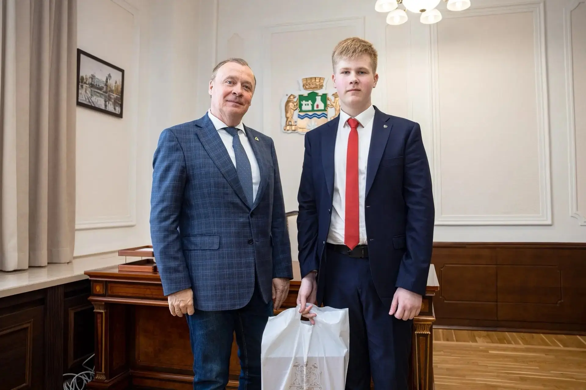 💫В честь Дня защиты детей, ученик 8 "Б" класса Демиденко Степан побывал на приеме у гл...