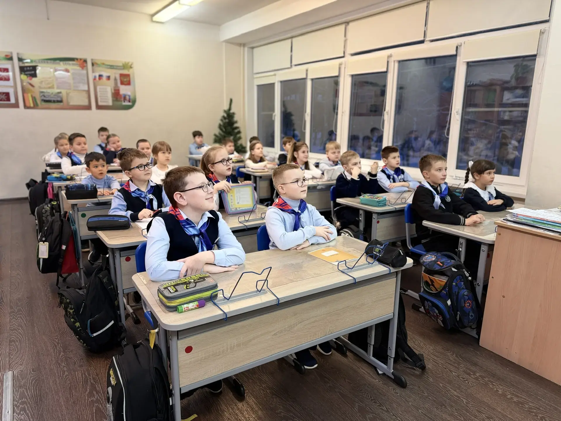 12 января на занятии «Разговоры о важном» обучающиеся 1–11 классов погрузились в увлекательный мир о