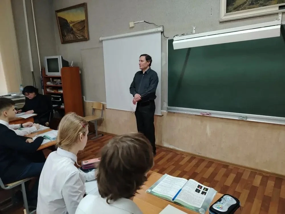 ПРОФОРИЕНТАЦИЯ В ШКОЛЕ: СТРОИМ ПЛАНЫ НА БУДУЩЕЕ 📋🏛️  Определение профессиональной траектории — важне