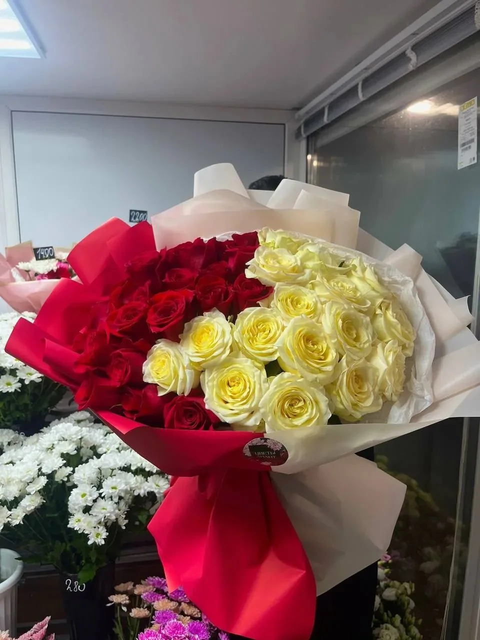 ‎О чем молчат розы? 🌹