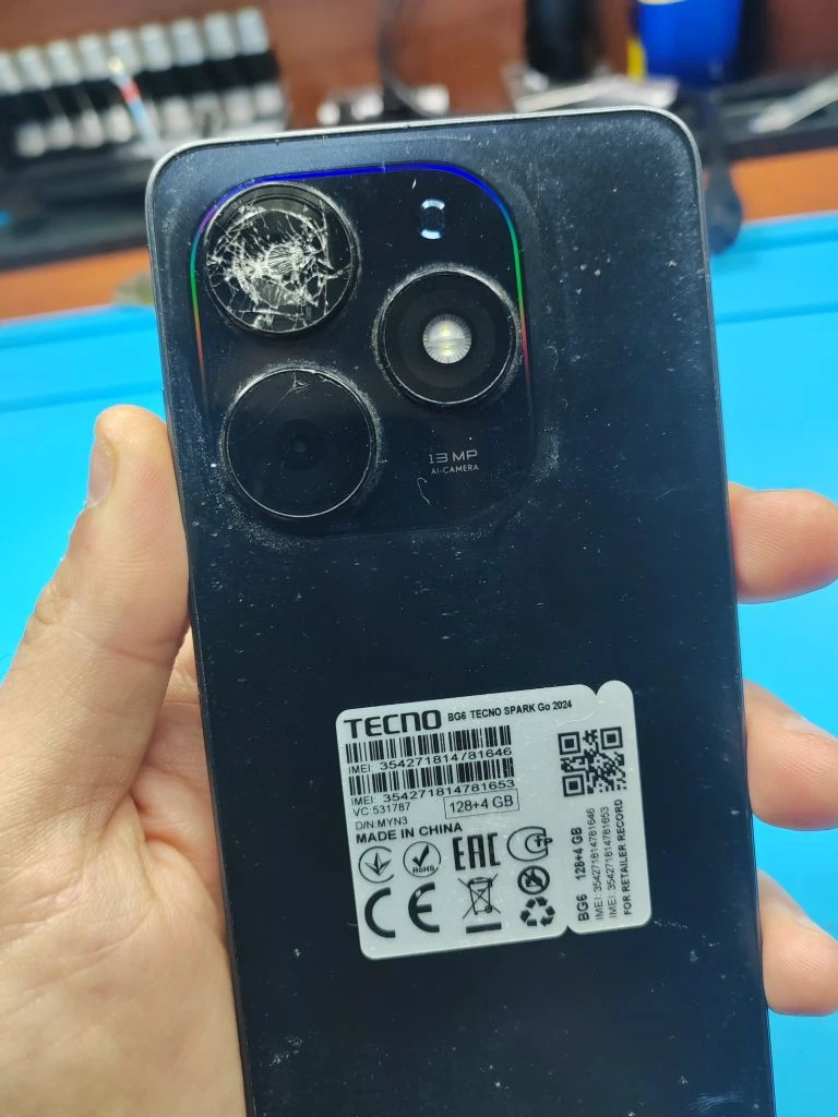 Tecno Spark Go 2024 на замене стекол камер. Обязательно разбираю, что бы исключить оско...