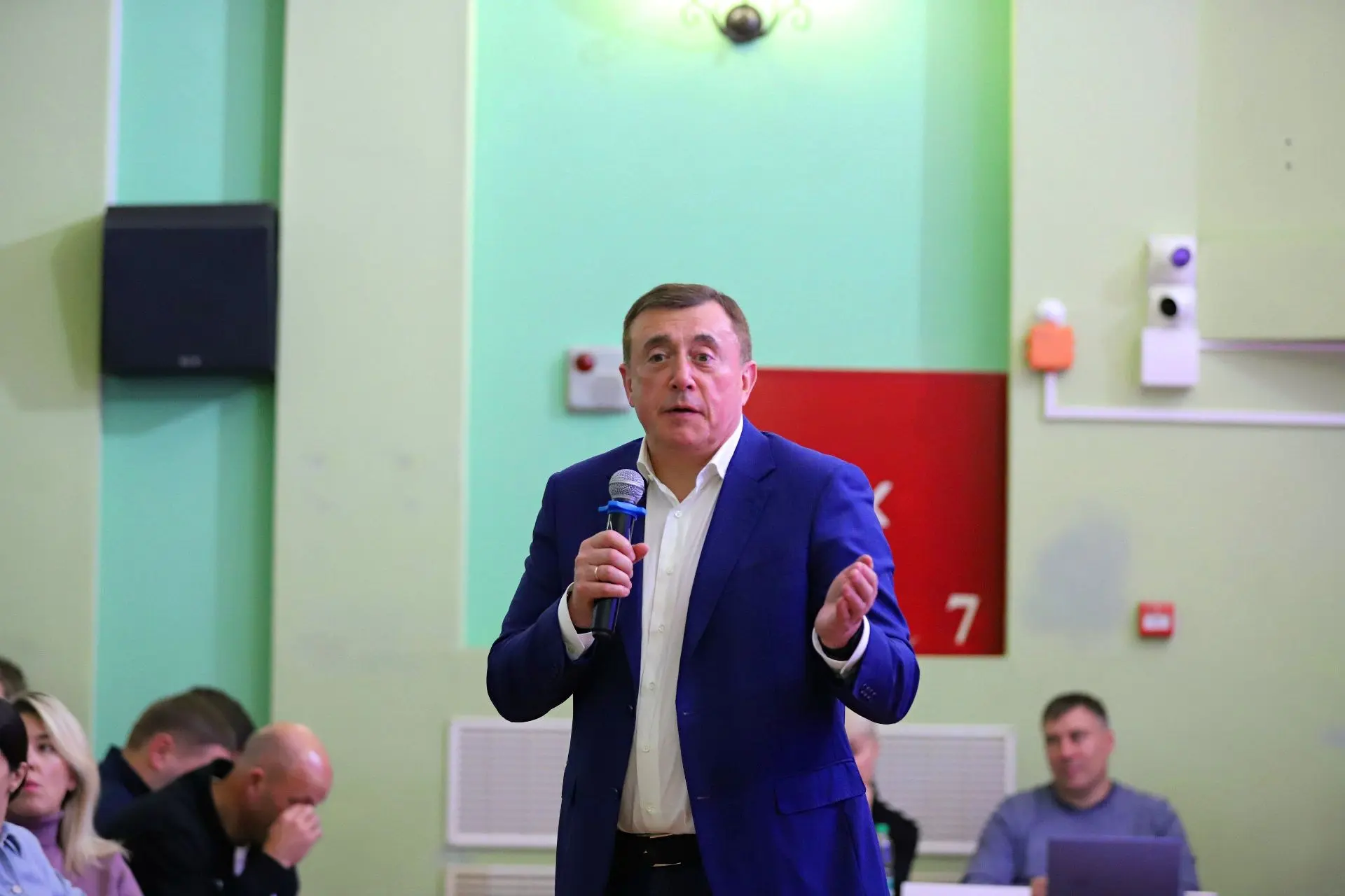 Валерий Лимаренко ответил на вопросы жителей нашего района, ч. 1