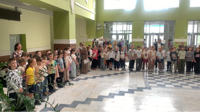 👏 ДО СВИДАНИЯ, ЛАГЕРЬ!

Сегодня в нашем лагере «Колокольчик» прошла незабываемая прощальная вечерин