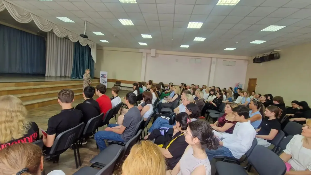 В нашей школе прошло родительское собрание для будущих десятиклассников с участие директора школы Та