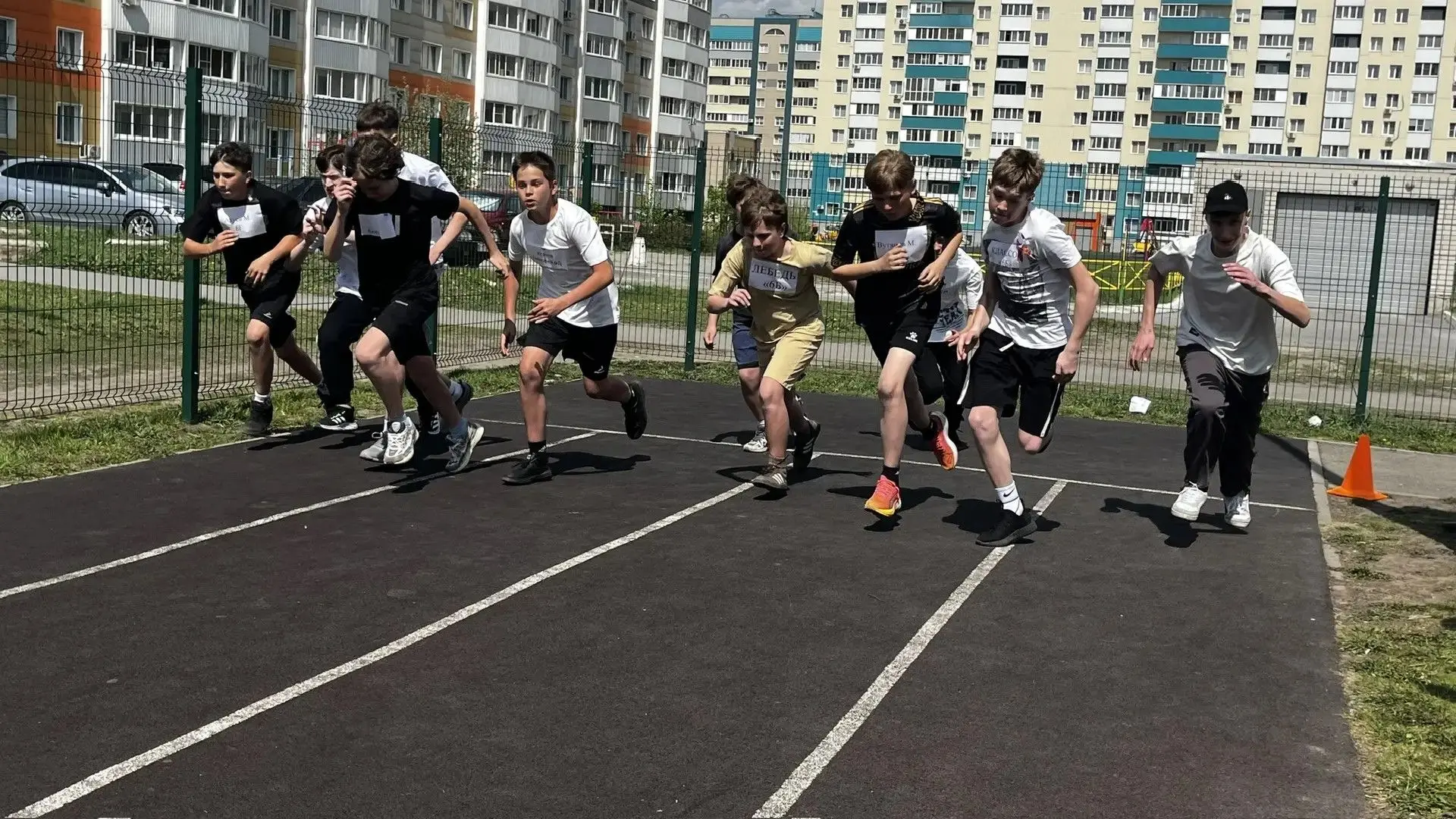 🇷🇺🇷🇺🇷🇺Сегодня, 6 мая, в нашей школе прошел второй день  патриотической  акции «Кросс Победы».     🚀П