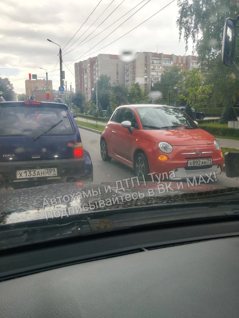 🤨«Это нормально?». Фото от подписчика

✍️«Подскажите, это нормально - парковка автомобиля «против» 