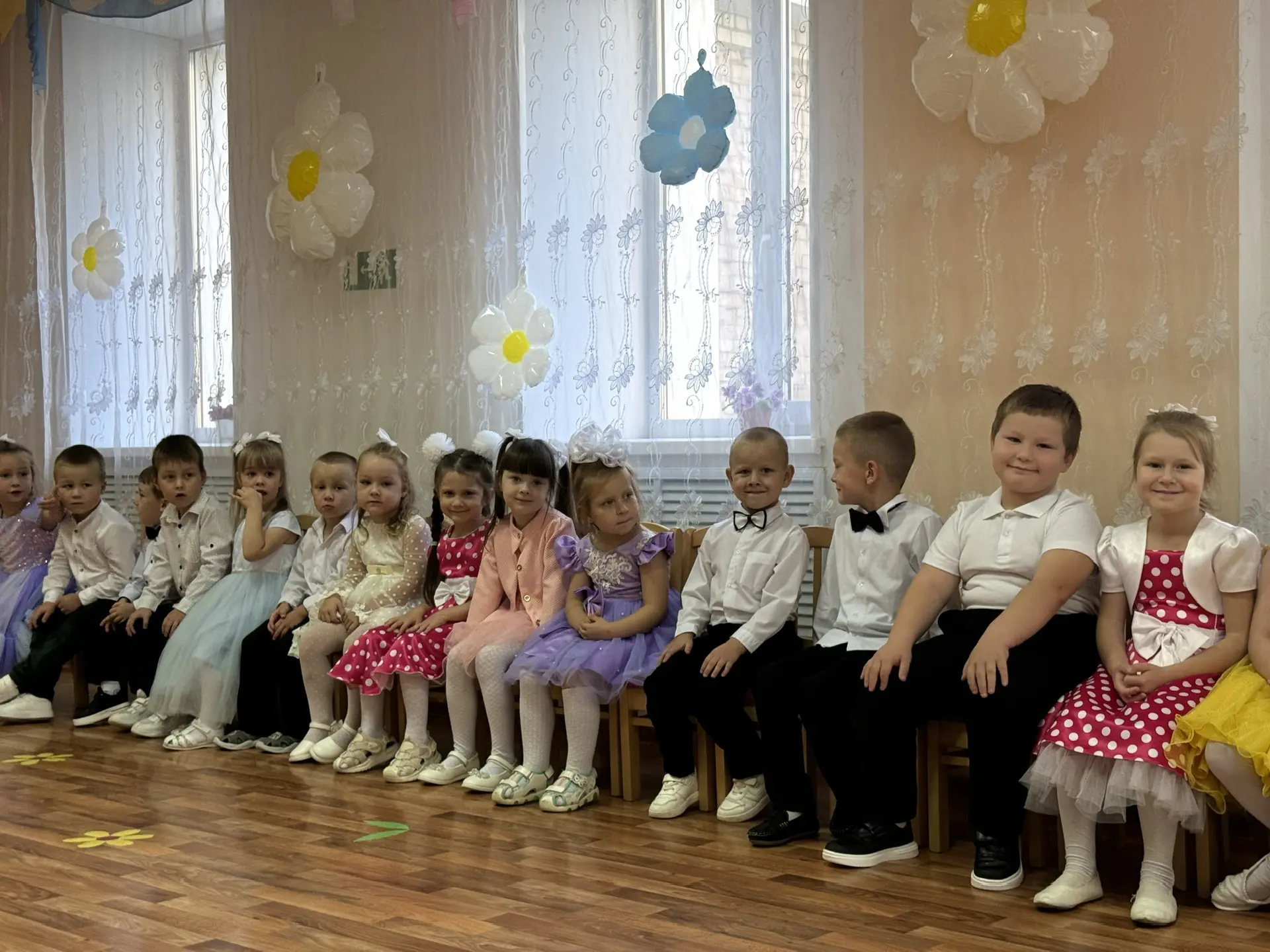 В пятницу, 25 сентября, в нашем детском саду царила праздничная атмосфера: мы отмечали ...