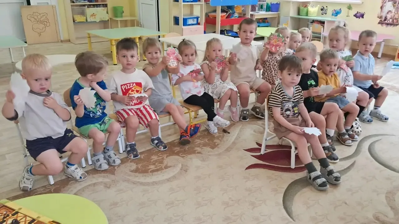 Спасибо за сказки на ночь и добрые улыбки💛