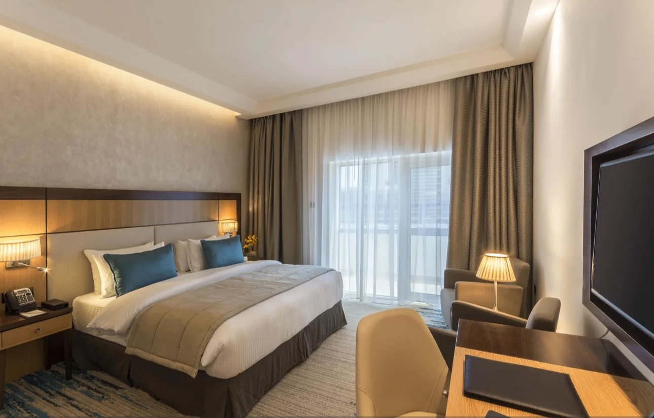 Golden Tulip Media Hotel