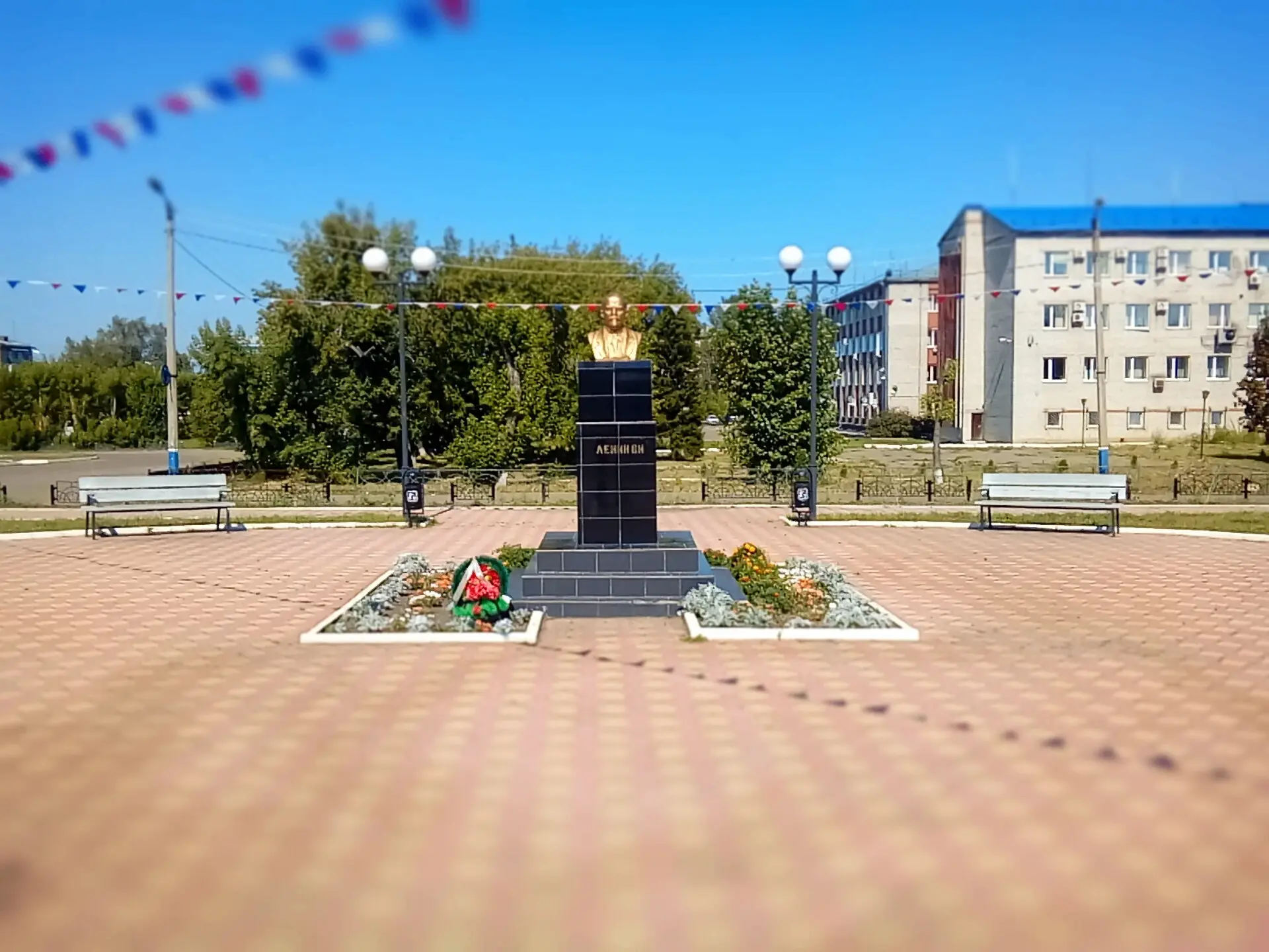 Наш дедушка Ленин