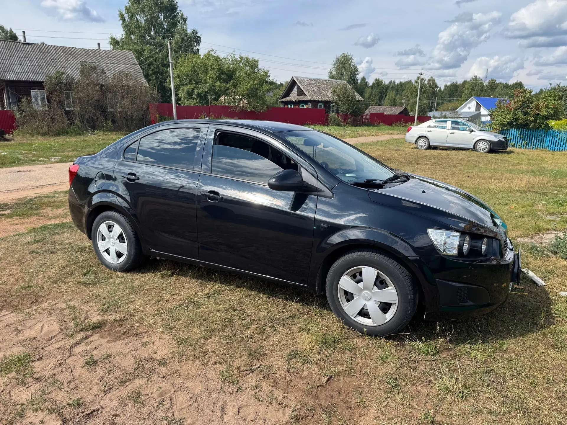 Продам Chevrolet Aveo 2012года, по механике машина в норме по кузову есть незначительны...