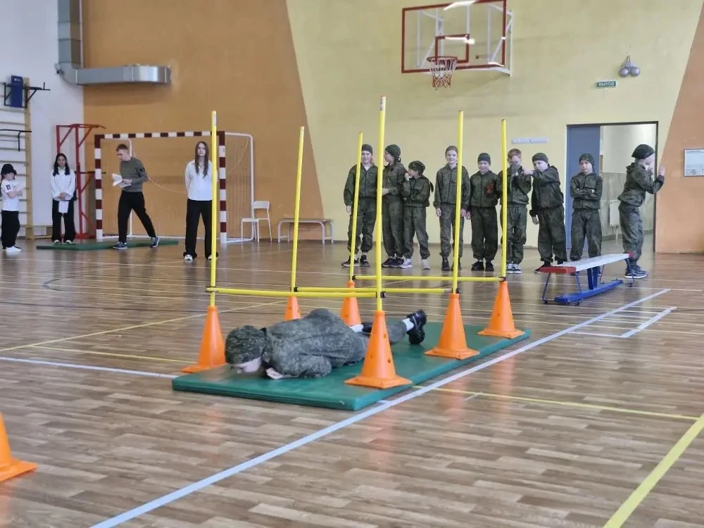 🇷🇺 «Зарница 2.0»: наши «Лобненцы» показали характер!  Ученики 4 «В» класса под руководством Ирины Се