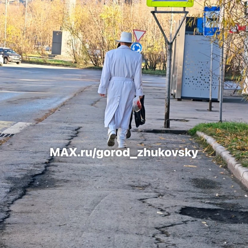 Кто кто в белом пальто?!