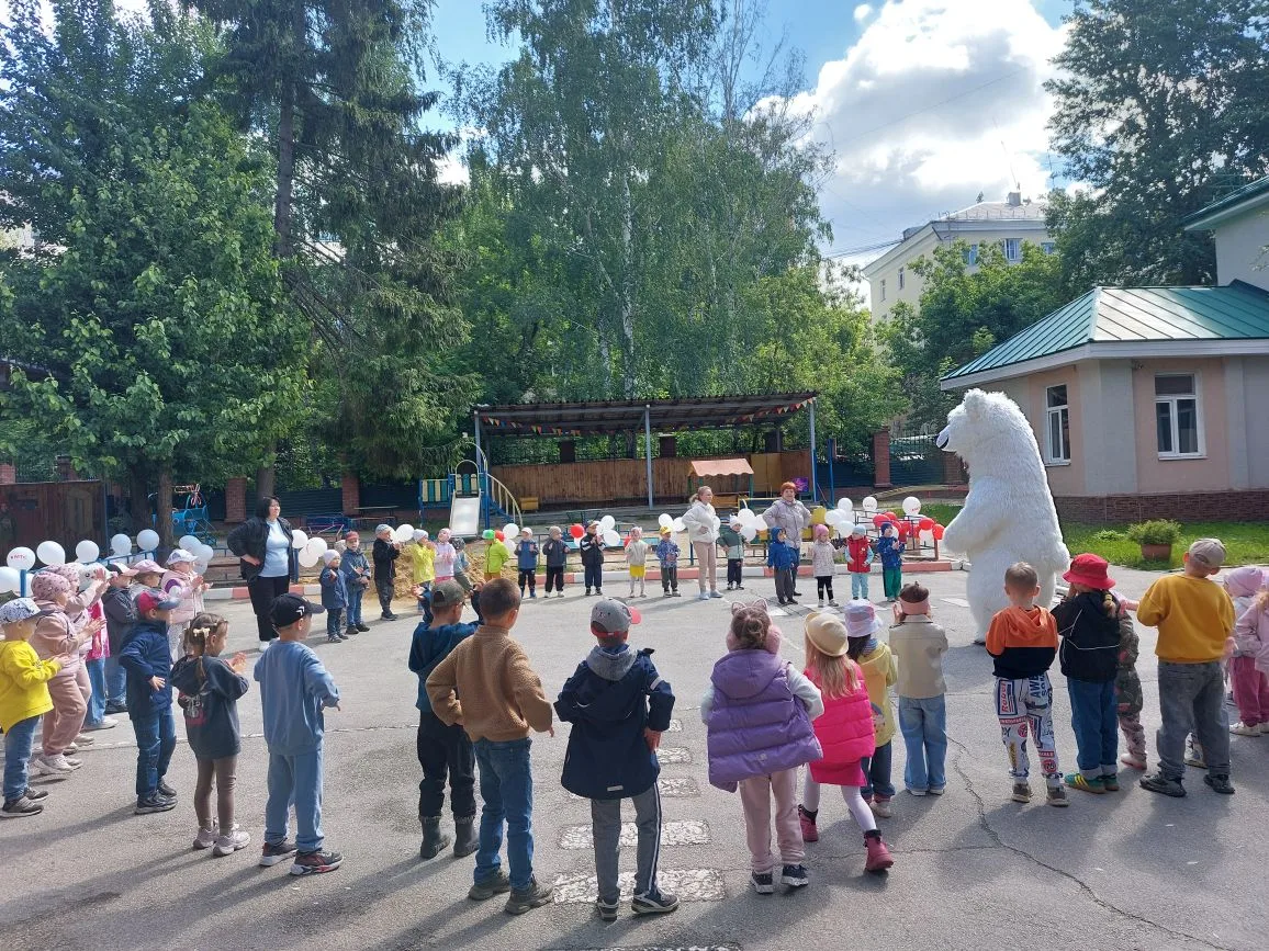 Лето наступило! ☀️

Сегодня первый день лета и День защиты детей! Мы отмечаем этот замечательный пра