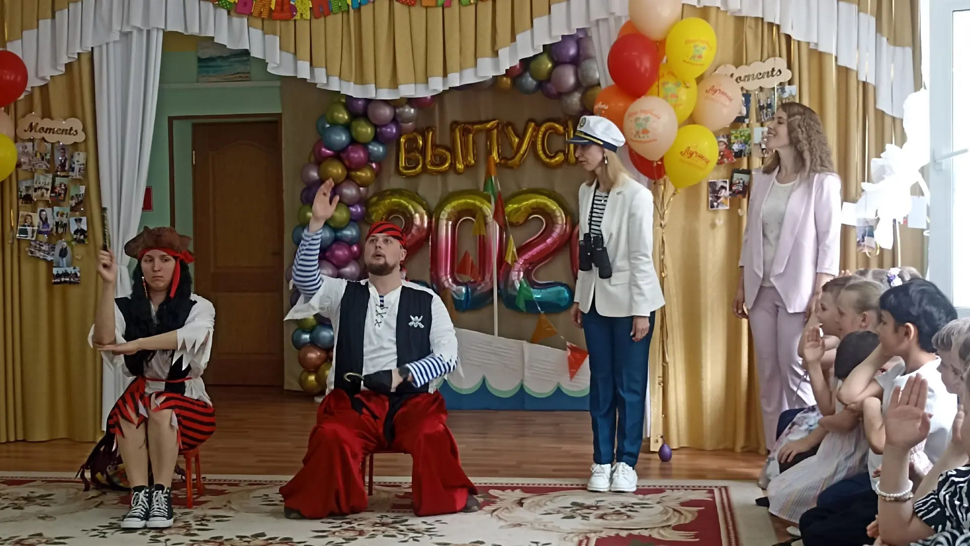 ✨ Выпускные в нашем дошкольном отделении! Дорогие родители и ребята! 🎓 Наши малыши попрощались с дет