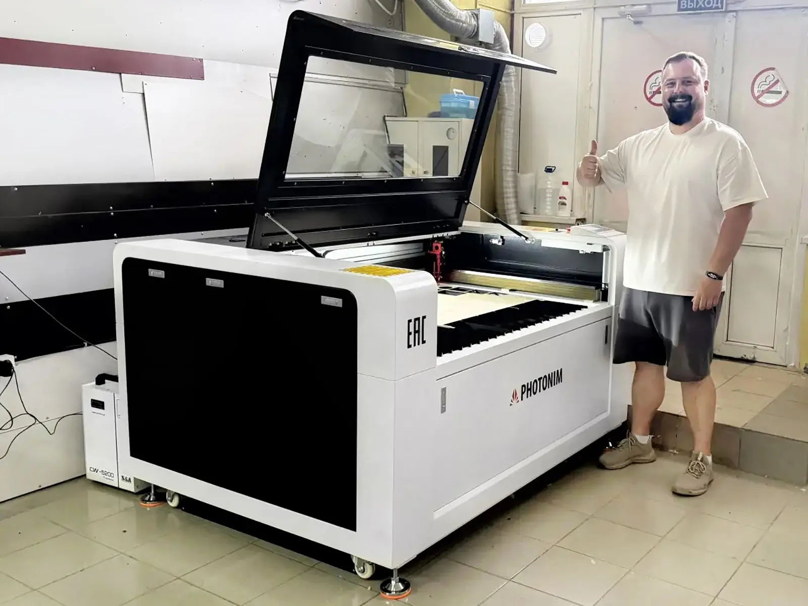 Лазерный режущий станок Photonim GS1390 установлен в рекламном агентстве "Мозаика" из Б...
