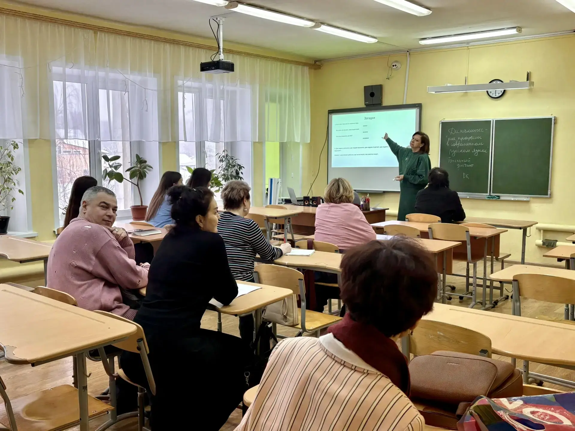 Сегодня словесники гимназии провели семинар "Реализация комплексного плана мероприятий по повышению 