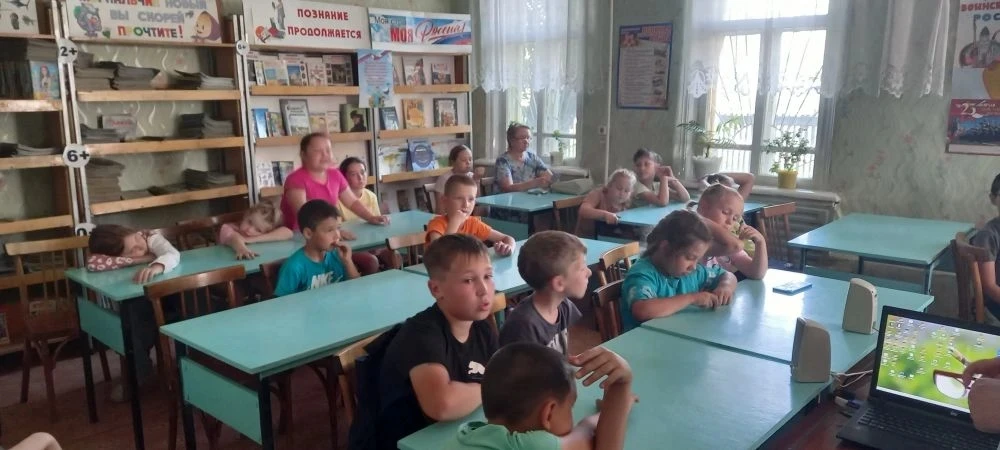 🇷🇺Накануне 12 июня, Дня России, в пришкольном лагере "Теремок" была очень насыщенная программа. 
 