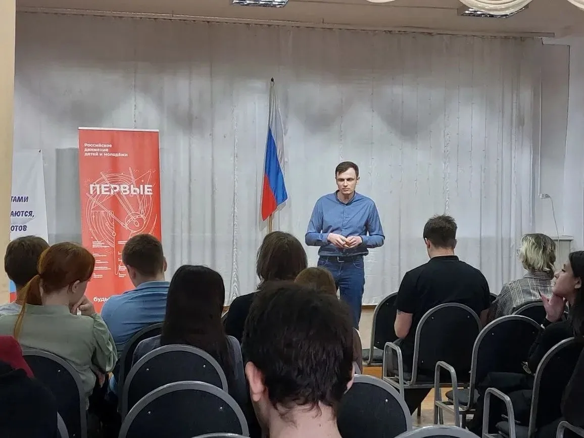 Граница под замком, а двери в профессию открыты! 🗝⚔️
