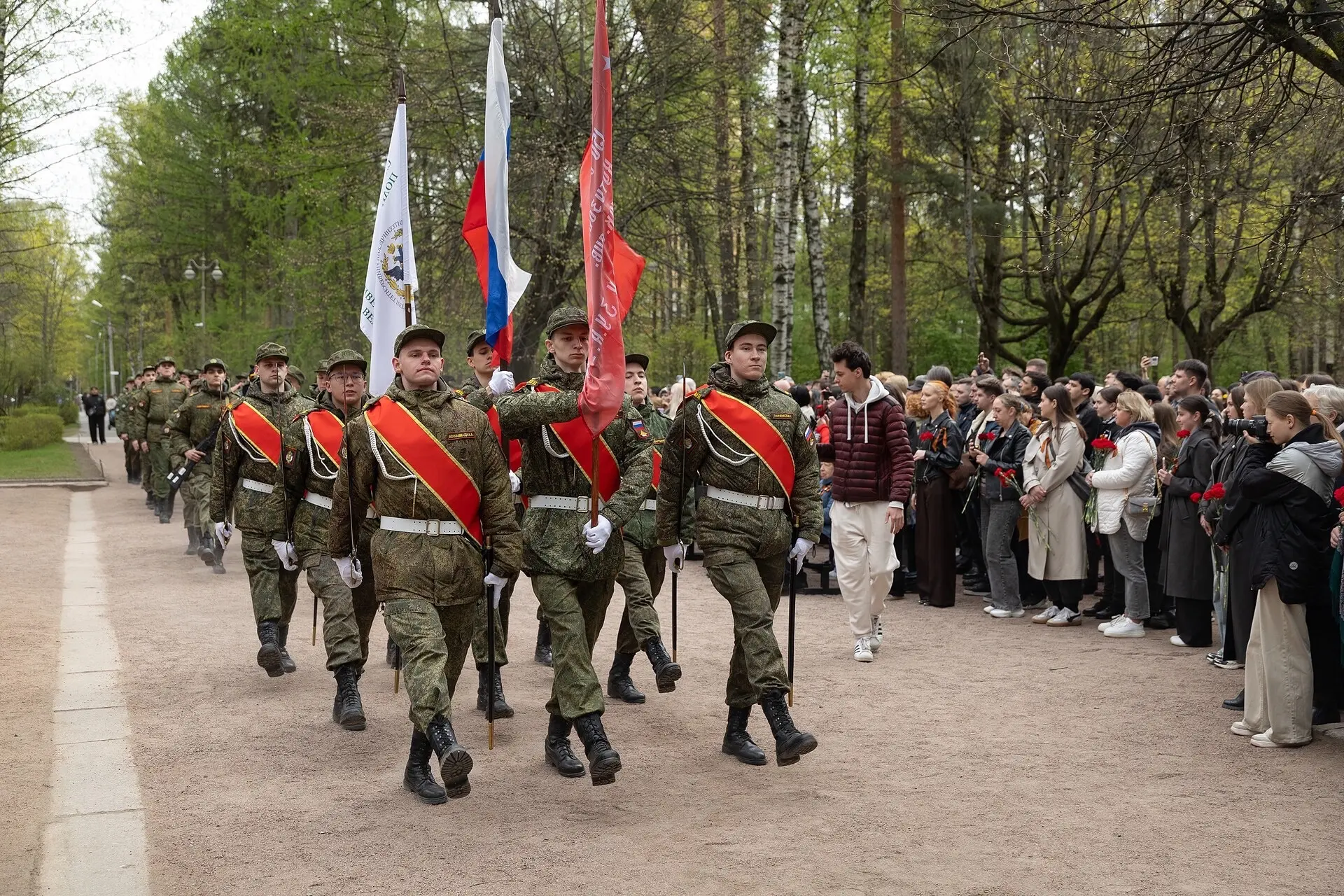 7 мая у Памятника погибшим политехникам состоялась памятная акция «Встречаем Победу в П...