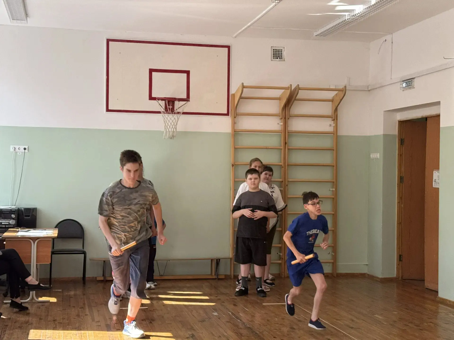 🏆 Среди ребят из летнего лагеря прошли соревнования «Герои нашего времени».