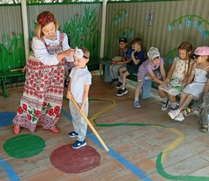 Праздник День России в детском саду – это торжественное и познавательное мероприятие, направленное н