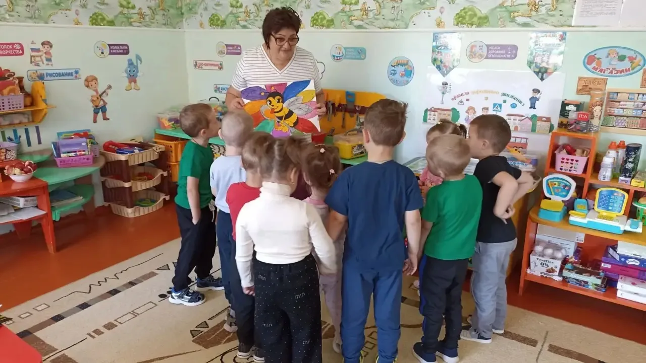 🍯🐝 Сегодня в нашем детском саду прошло тематическое занятие, посвящённое Медовому Спа...