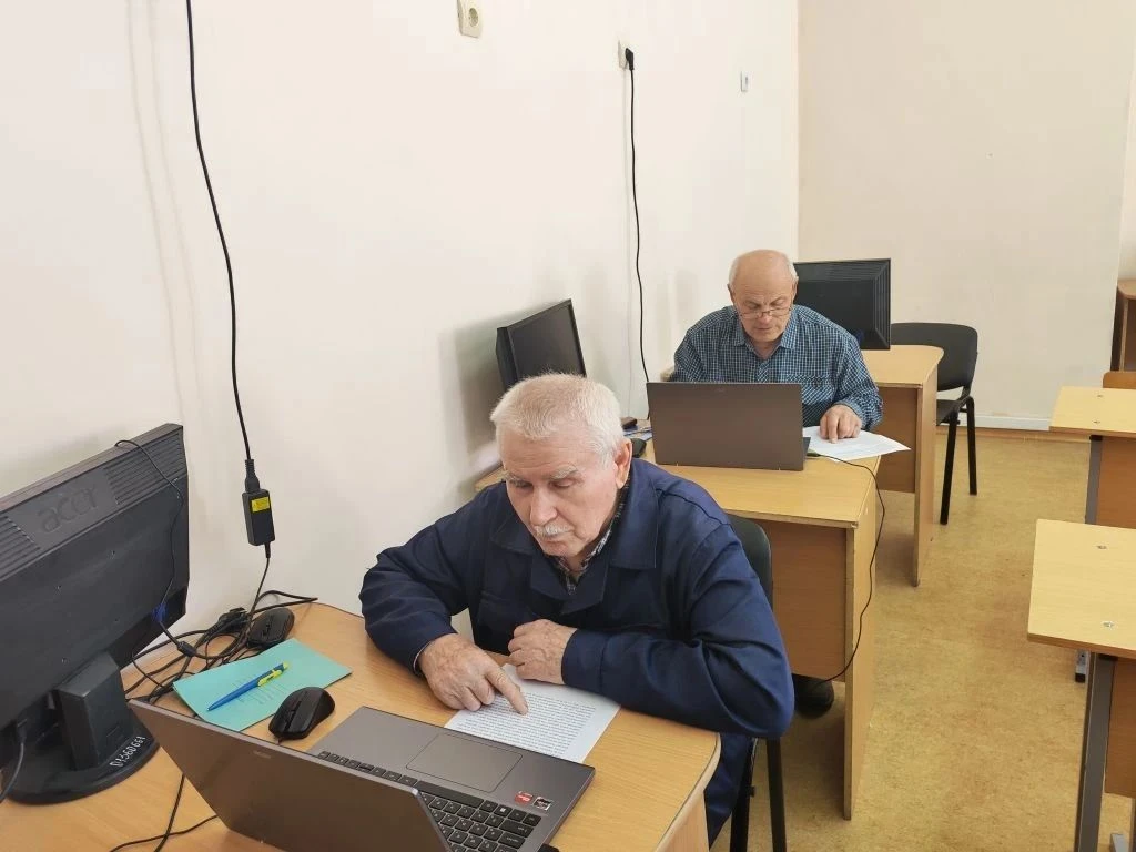Польза компьютерных курсов для старшего поколения