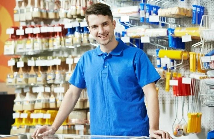 В магазин "Сантехники и Краски" требуется продавец-консультант