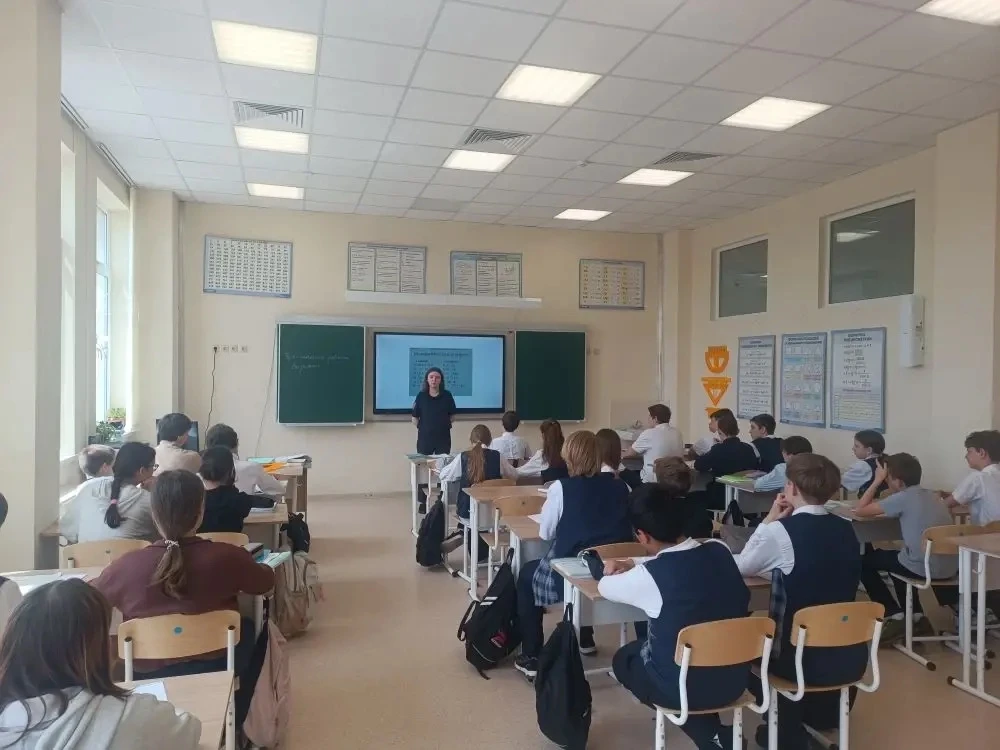 🗣️Профилактические беседы перед летними каникулами  🗓️19 мая 2026 года в МБОУ СОШ № 17 г. Азова для 