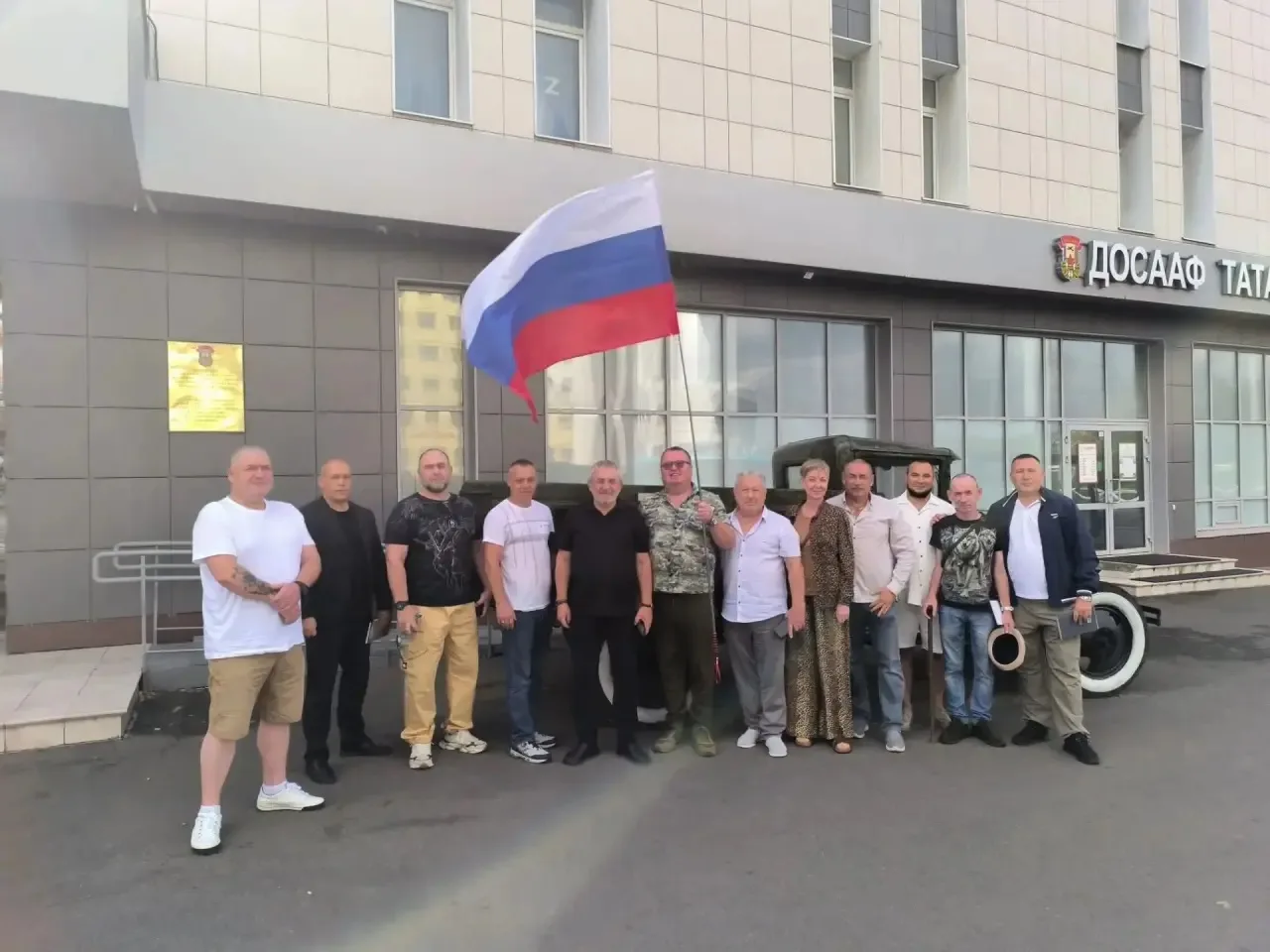 🔥Координатор первичного отделения ЛДПР Приволжского района Эдуард Беус поздравил колле...