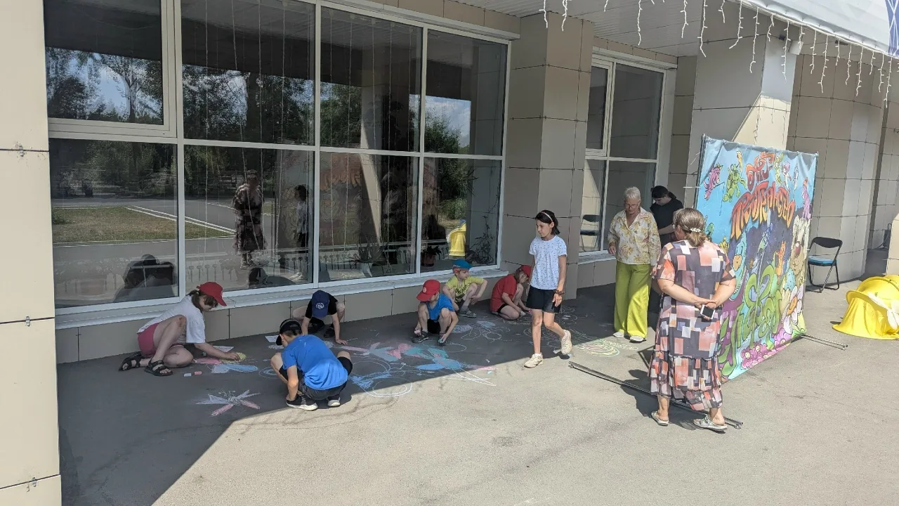 Сегодня в рамках арт - пространства "Клевер" состоялся настоящий калейдоскоп рисунков н...