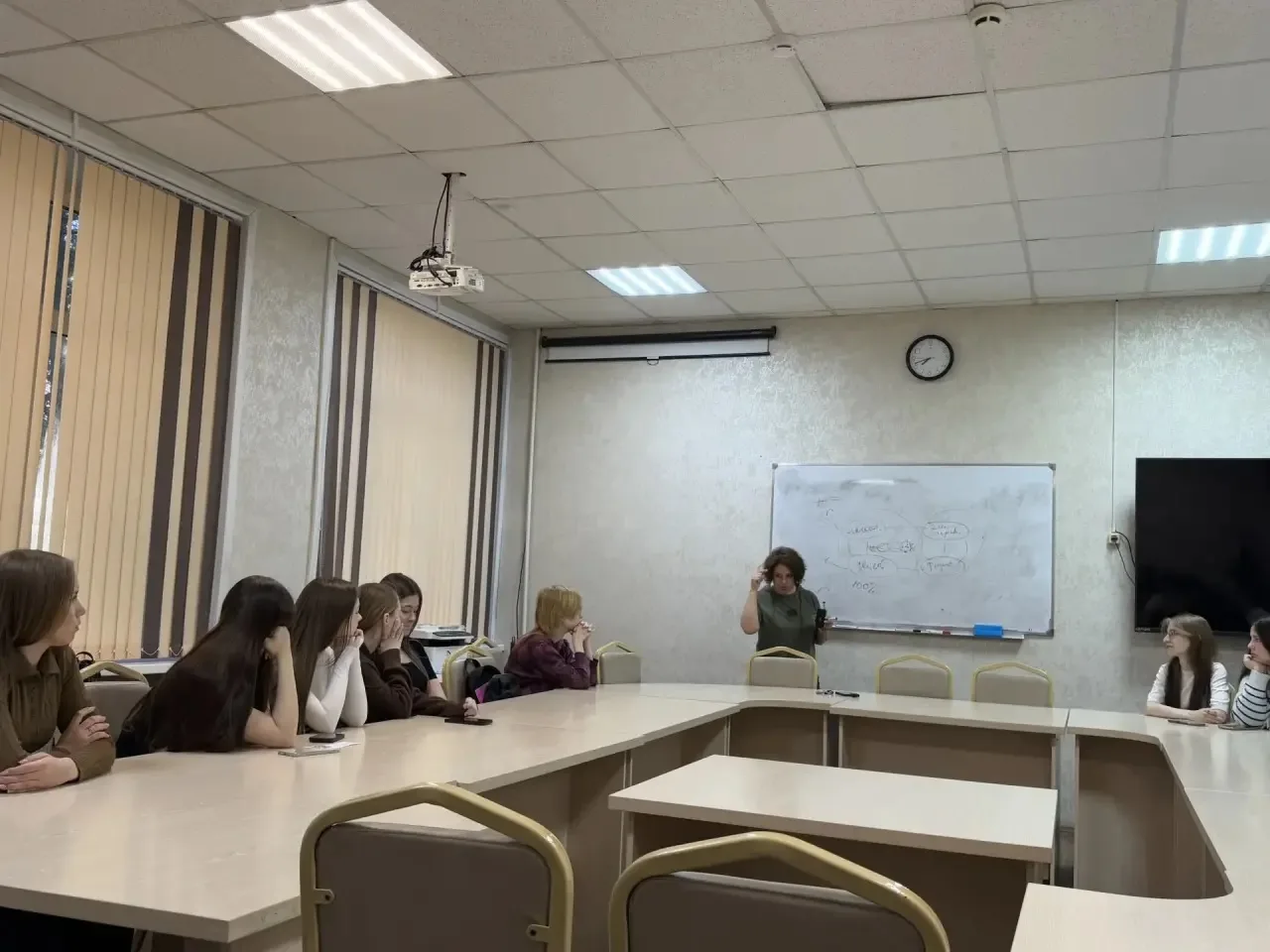 ✨ Встреча с психологом для выпускников ✨ Сегодня для учащихся одиннадцатых классов прошла полезная в