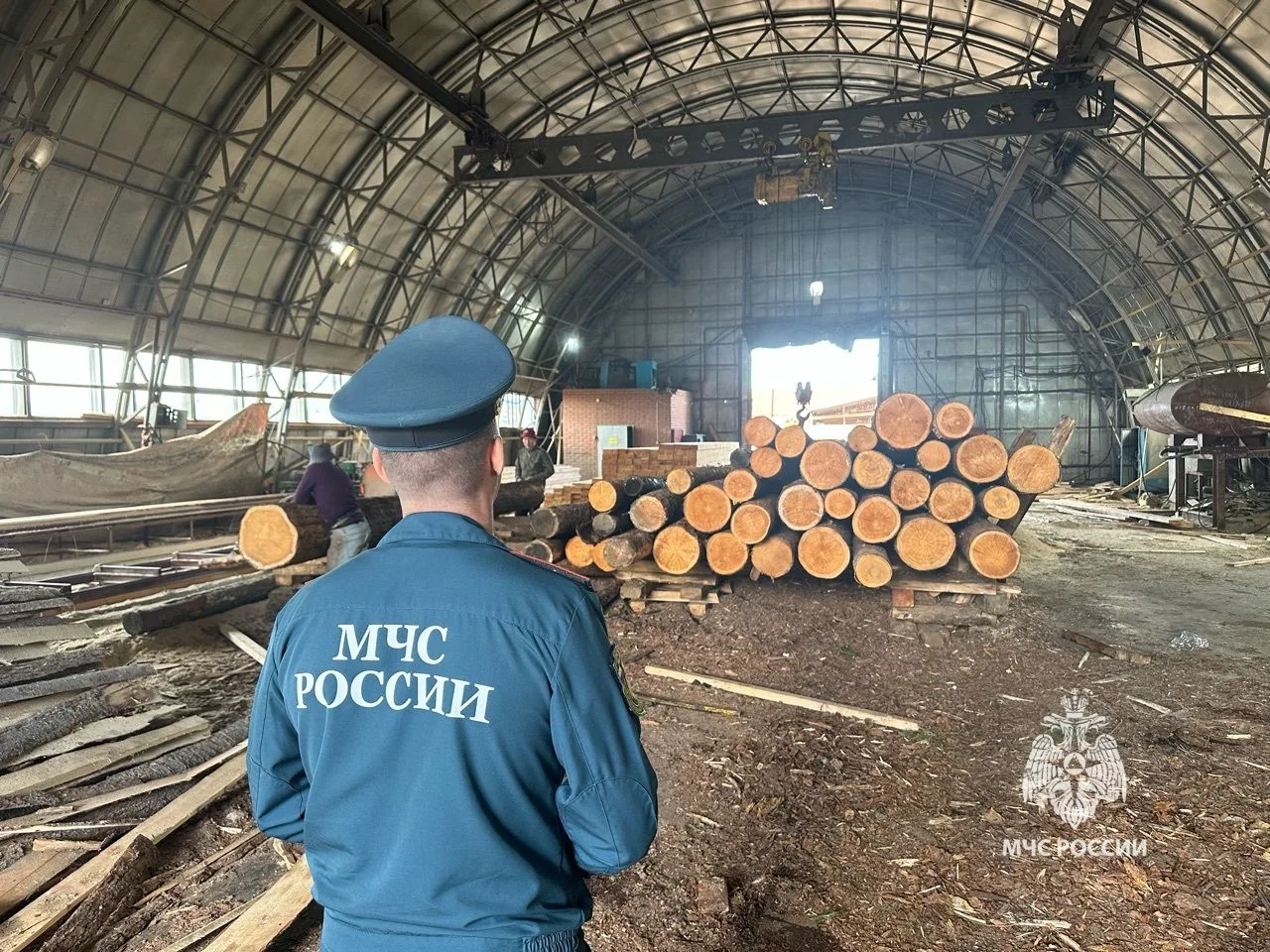 🔵 Проведение профилактических рейдов на объектах повышенной пожарной опасности 

Как показала практ