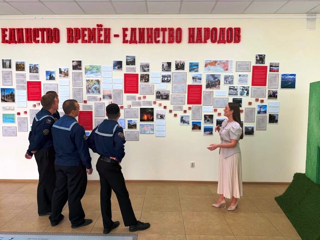 📍В выставочном зале историко-патриотического центра «Отечества достойные сыны» Морской технической 