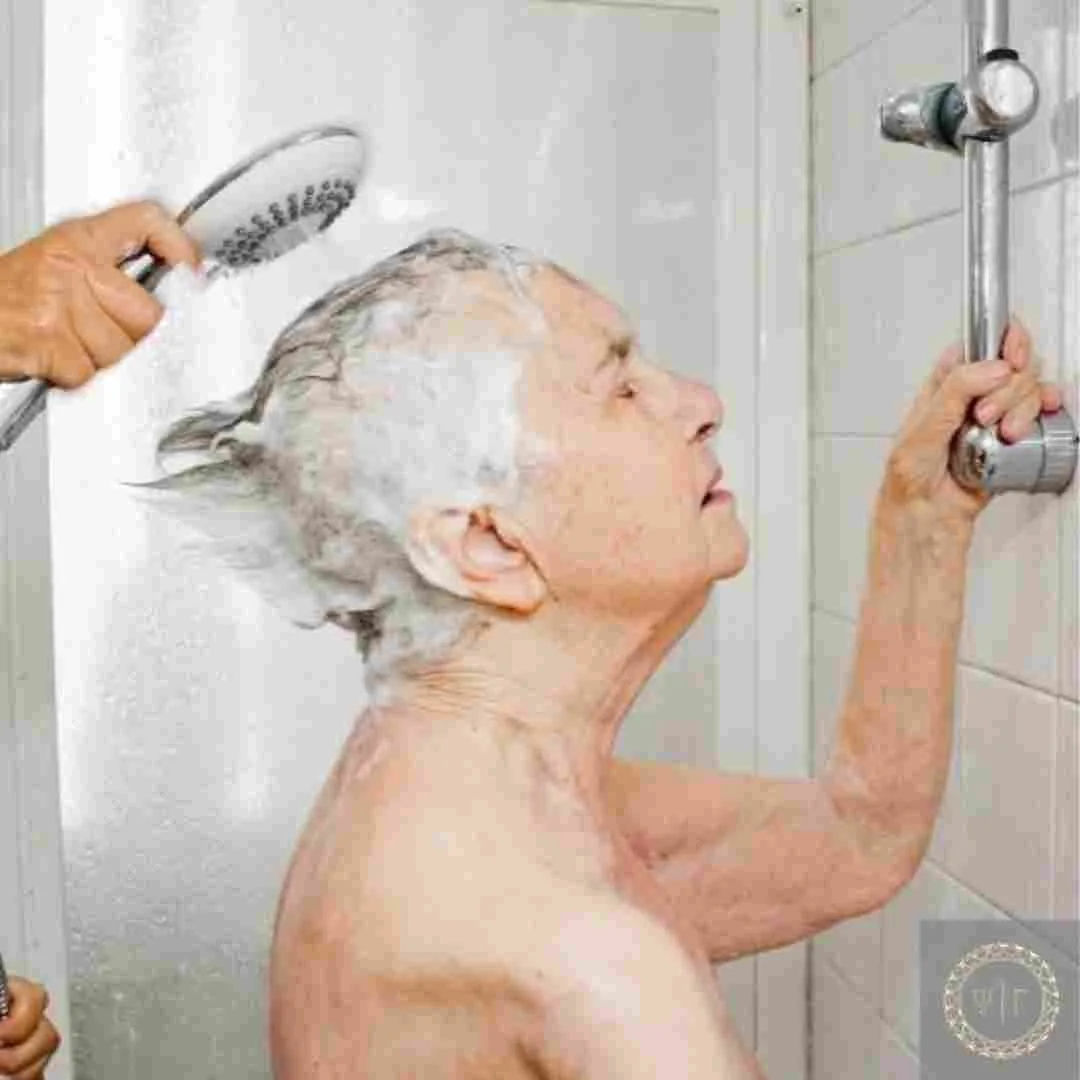 Я УЖЕ МЫЛСЯ