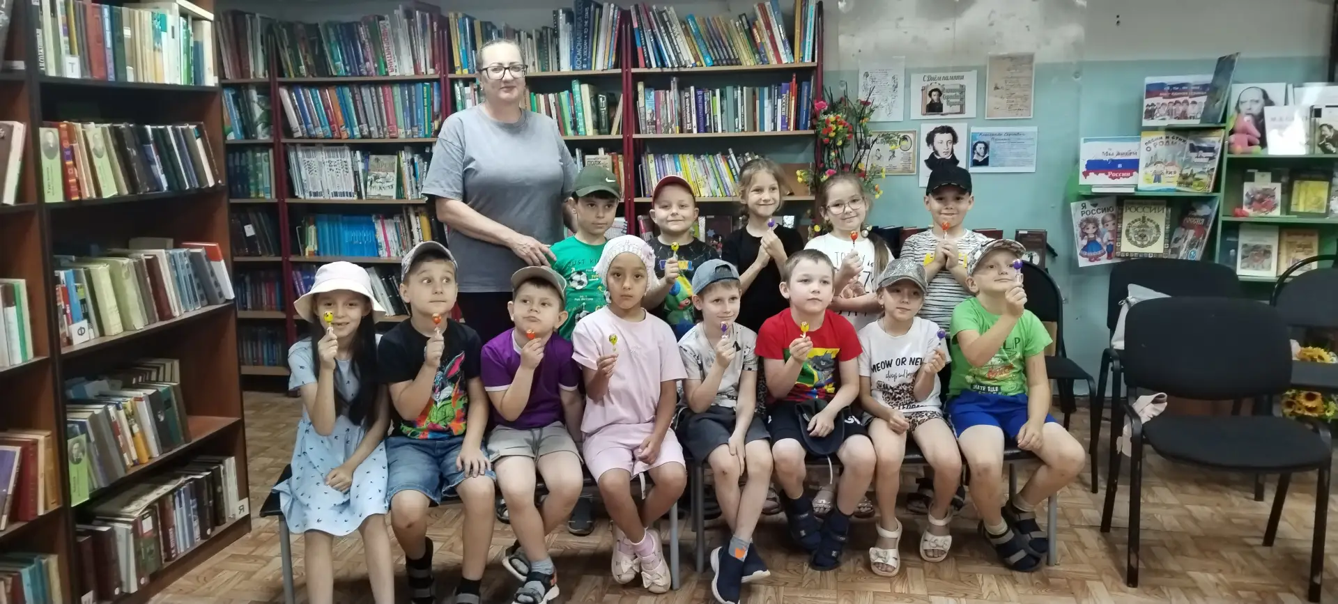 Волшебный мир книг открылся малышам сегодня! ✨
В нашем культурном центре прошёл библиотечный урок дл