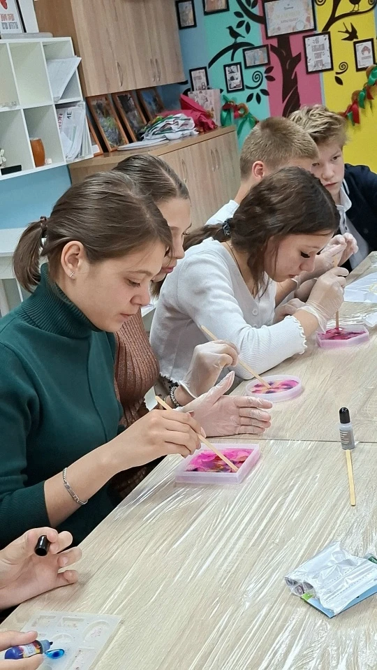 В МБОУ "Селекционная СОШ" прошли два творческих мастер-класса