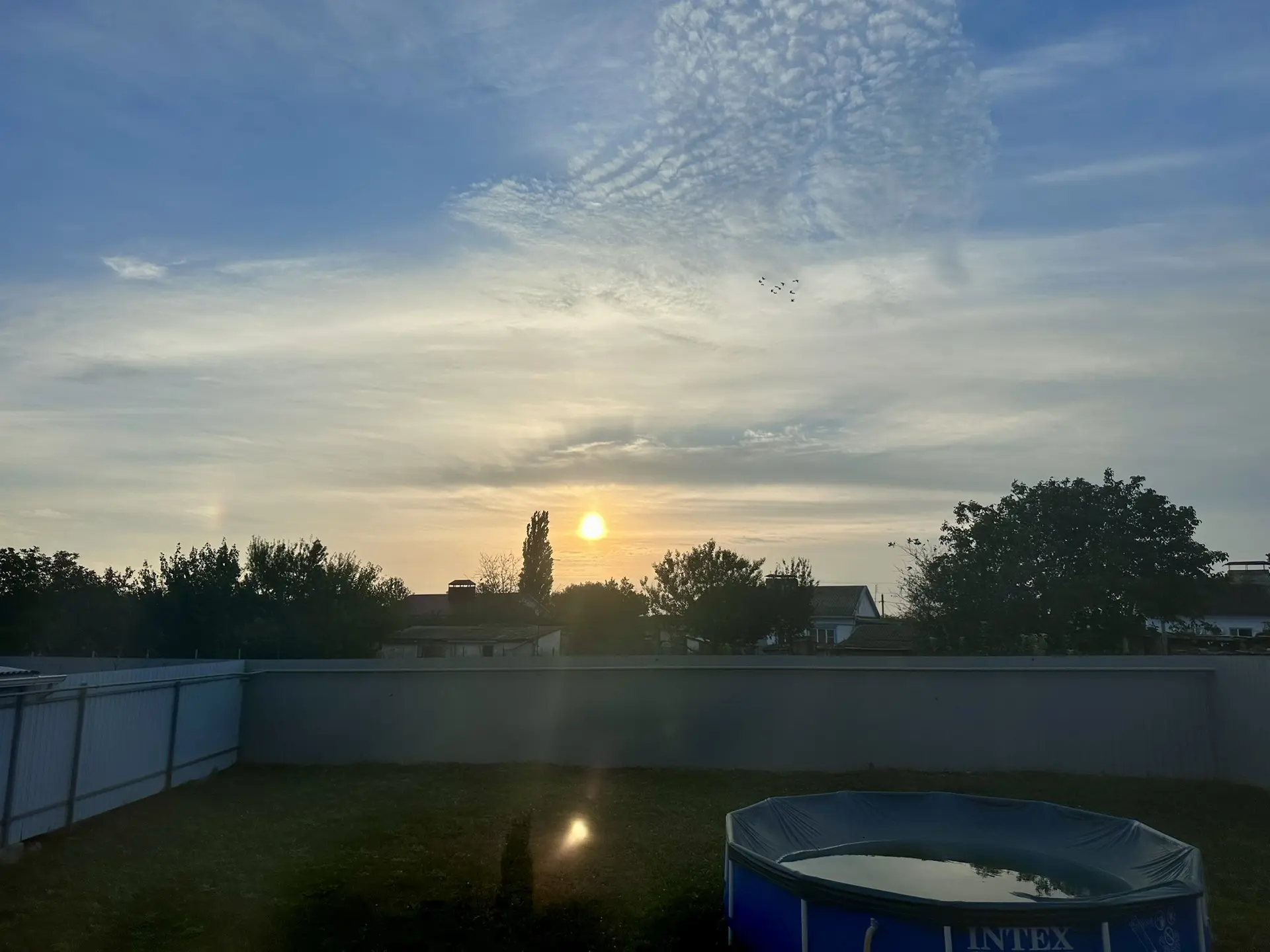 Красивый рассвет 06:58🌅 после «страшной» ночи …