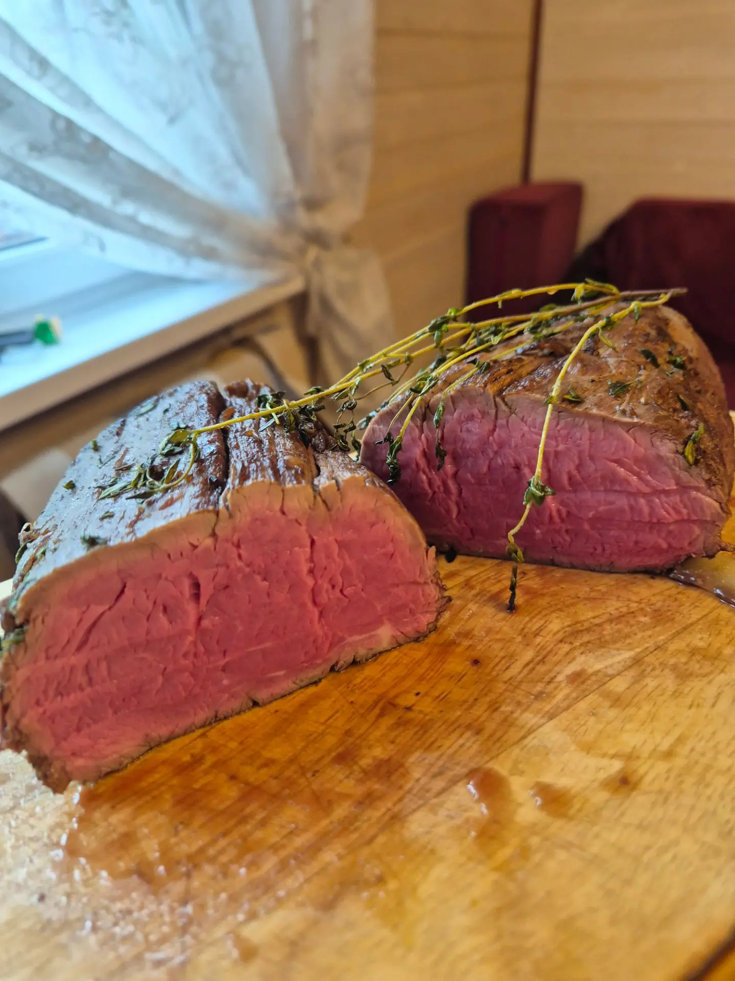 Рубрика "Дядя, что поесть" 🥩

Переехали на дачу, и тут же выяснилось, что жить можно.

Брат мужа ба