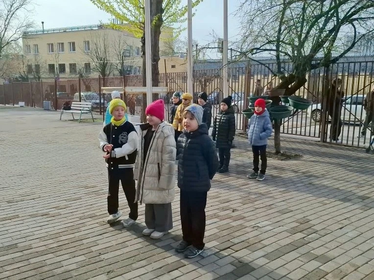 ТОРЖЕСТВЕННАЯ ЦЕРЕМОНИЯ   🇷🇺 Сегодня в корпусе на Павловской 8А участниками церемонии стали второкла