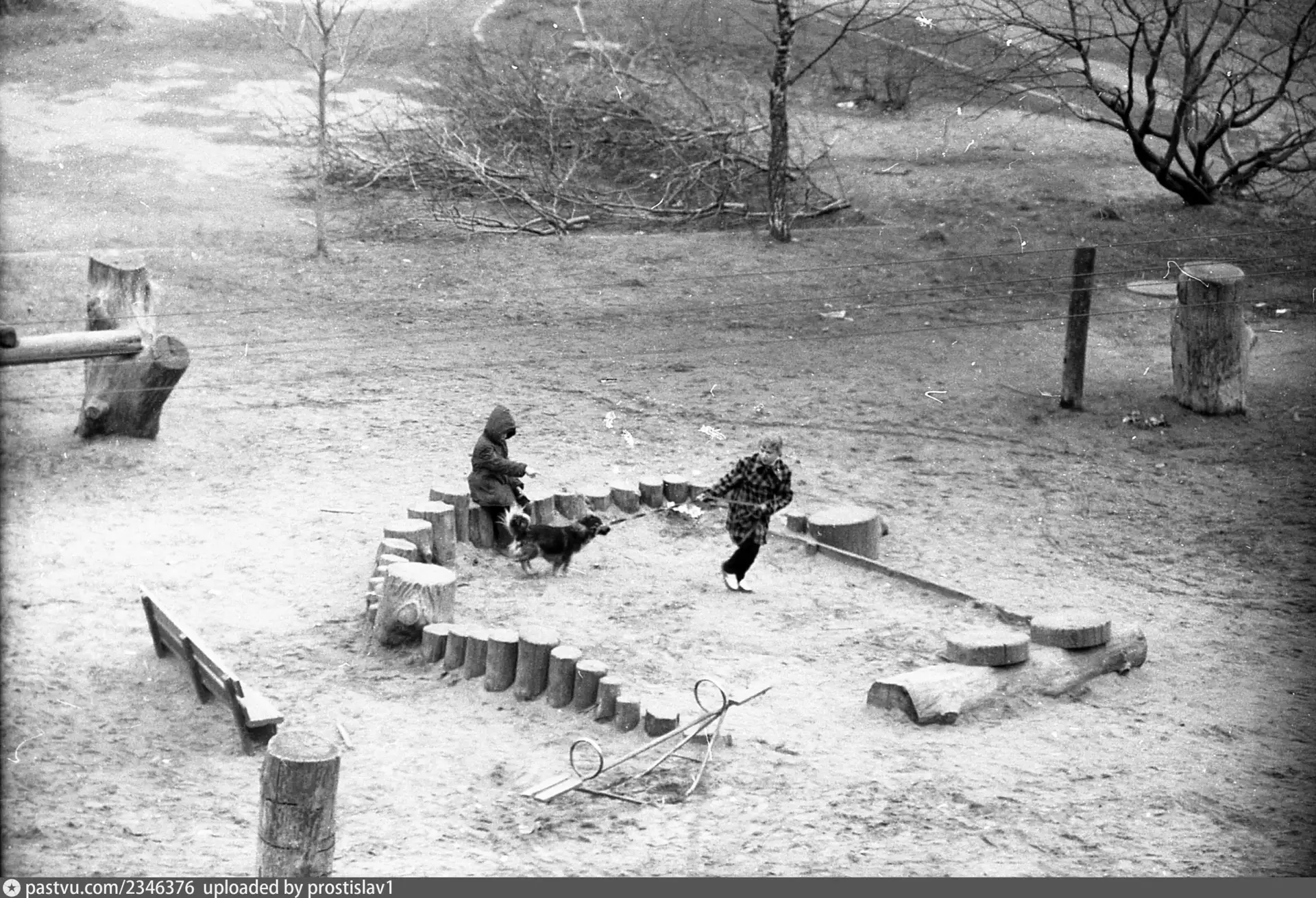 Вид из дома 17 по улице Ольги Форш. 1988 год.