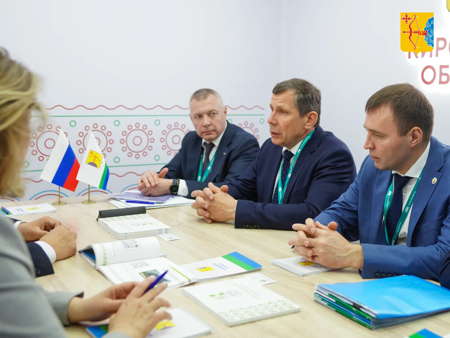 🤝Инвестор из Узбекистана заинтересовался кировскими домокомплектами на площадке международного эконо