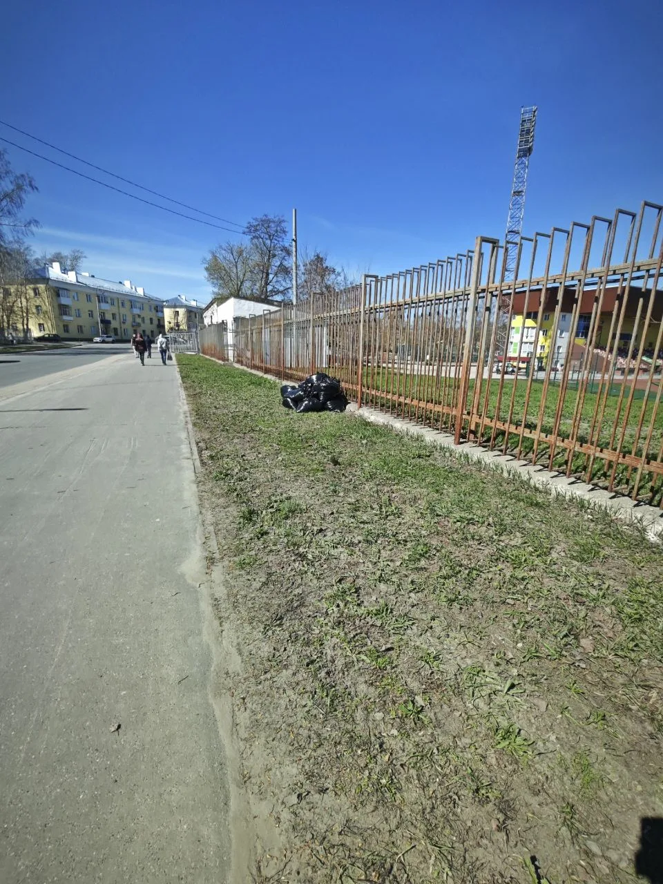 ✨Весенняя уборка нашего города продолжается! ✨  ✅ Коллектив управления социального развития вышел на