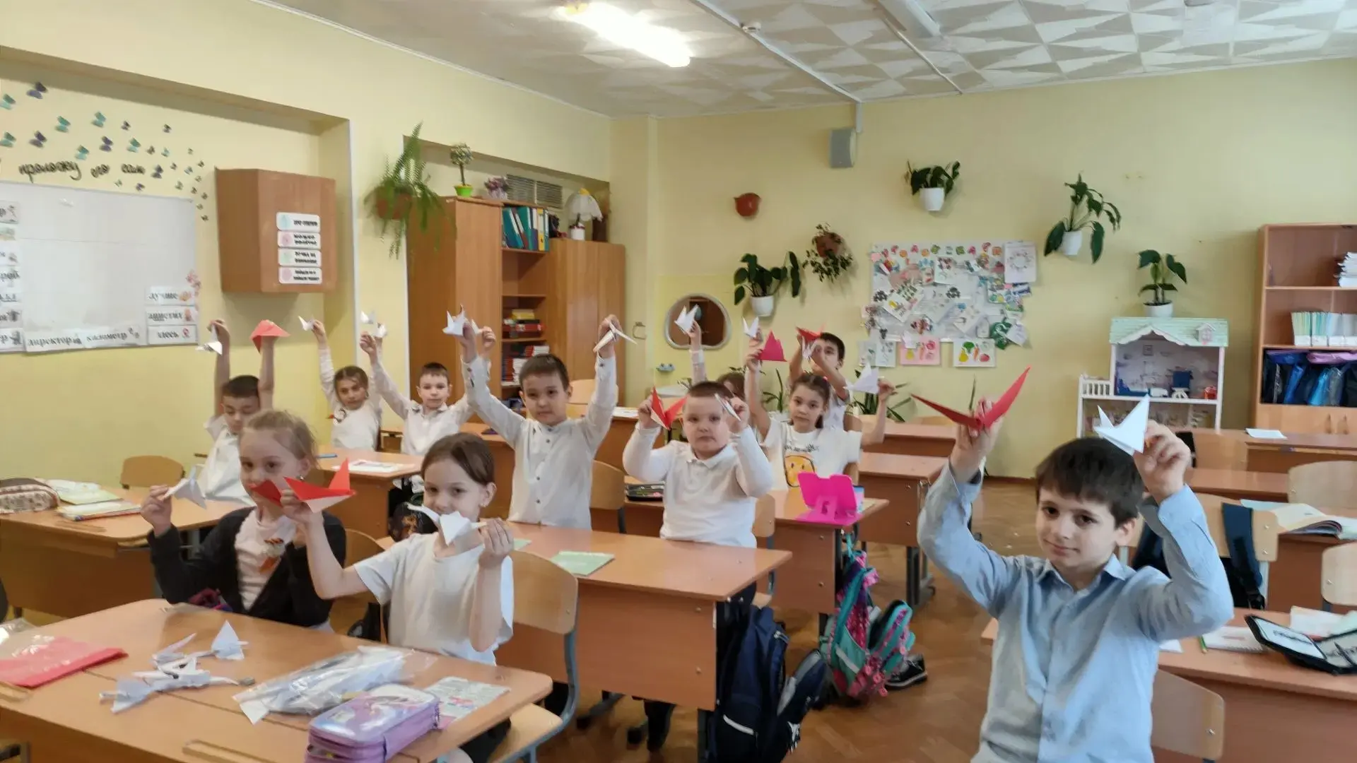 Сегодня в группах продленного дня было не просто творческое занятие — это был урок памя...